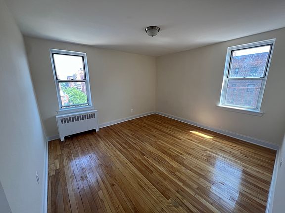 4th image of 143-06 Barclay Ave #3B