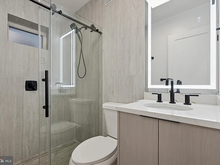 1438 Tasker St #1 — Photo 12