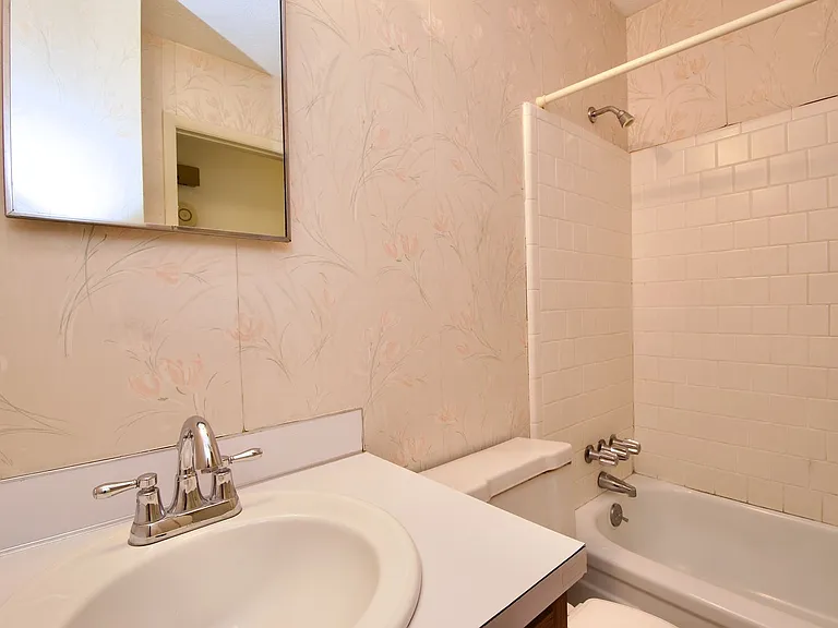 1109 Drew Ln — Photo 10