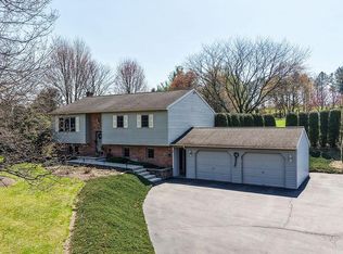 1111 Easter St, Mohrsville, PA 19541
