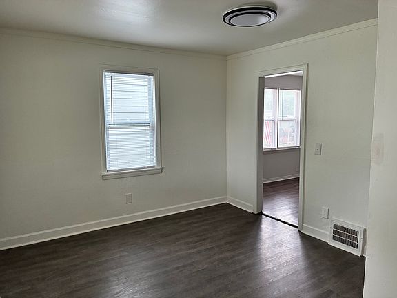 3rd image of 6729 Weddel St