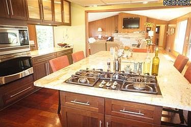 5th image of 16057 Northvale Blvd