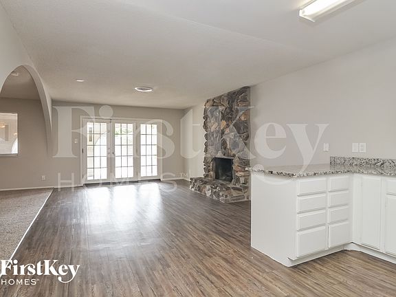 4th image of 4071 Oakhill Ave