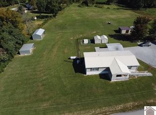 8212 Goode Rd, Hopkinsville, KY 42240