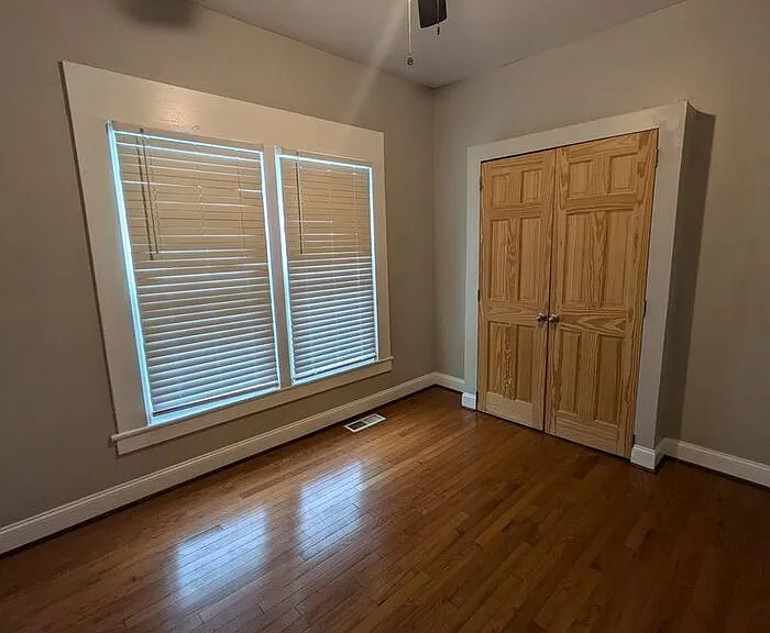 215 W D St — Photo 14