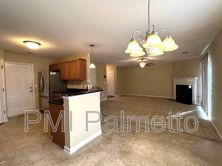 414 Hawkeye Ct — Photo 4
