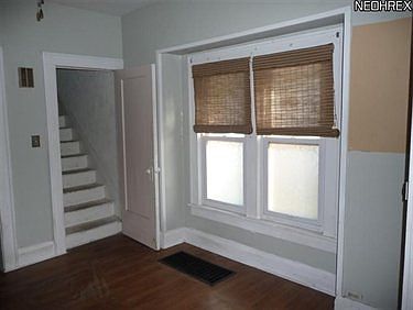 5th image of 537 Wesleyan Ave
