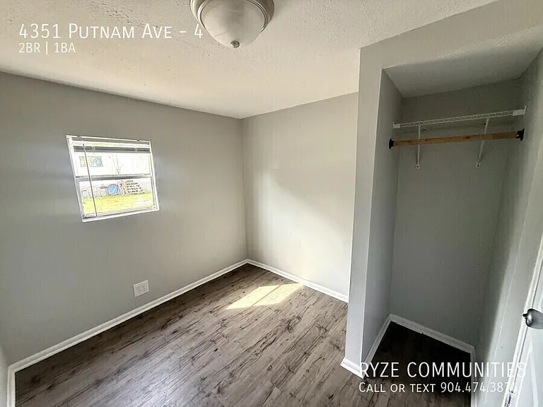4351 Putnam Ave #4 — Photo 11