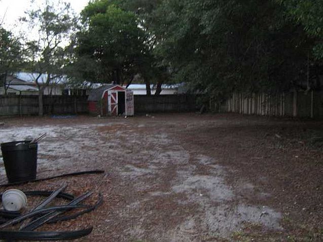 2nd image of 202 Moriarty St