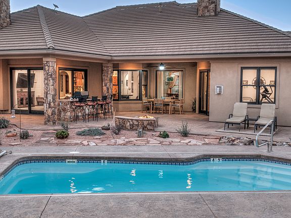 3rd image of 2520 Willow Creek Rd