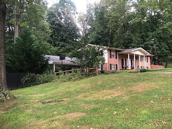 3rd image of 1407 Brentwood Dr