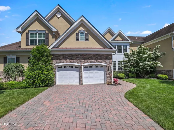 17 Majestic Drive, Tinton Falls, NJ 07724