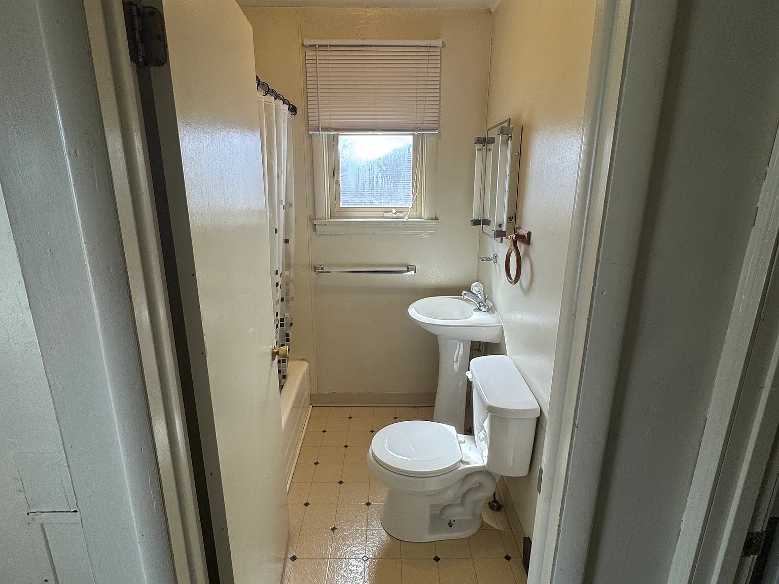 316 S Washington St — Photo 2