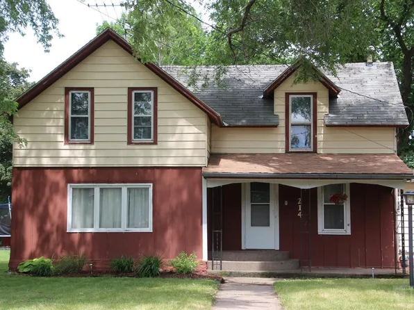 214 S Main St, Greene, IA 50636