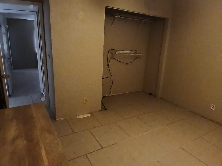 524 Cameldale Dr #B — Photo 3