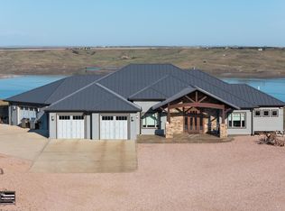 208 Fort Sully Trl, Pierre, SD 57501