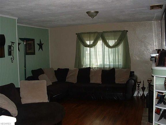 2nd image of 2230 Wilmer St