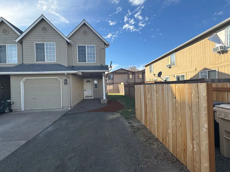 2570 16th Ave SE