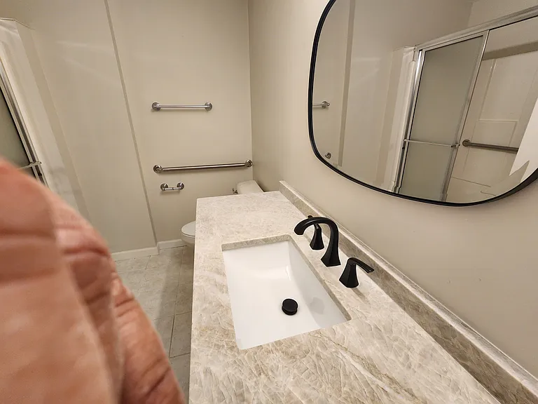 815 Village Dr — Photo 5