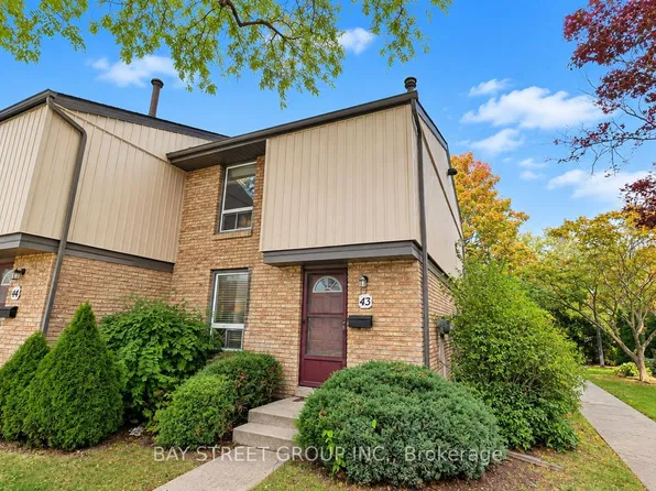 302 Vine St #43, Saint Catharines, ON L2M 7M6