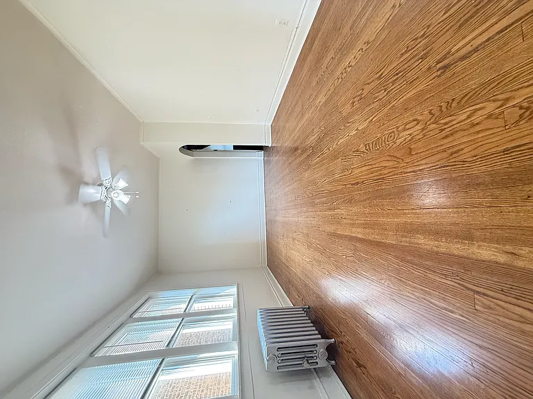2141 N Spaulding Ave #2E — Photo 7