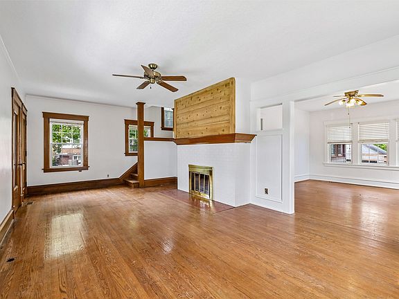 3rd image of 913 29th St