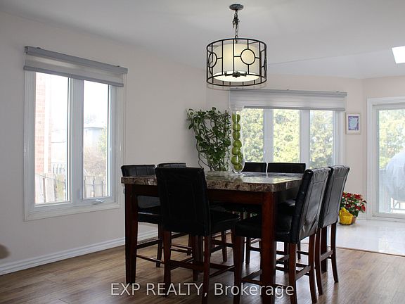 4th image of 48 Howell St