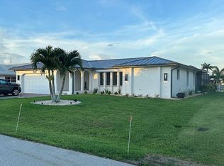 100 Hibiscus Dr, Punta Gorda, FL 33950