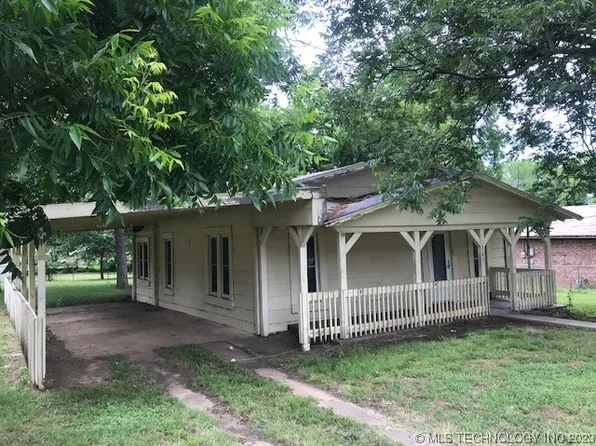 305 N Pecan St, Henryetta, OK 74437
