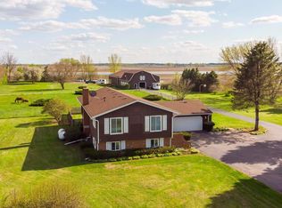 13707 Hemmingsen Rd, Huntley, IL 60142