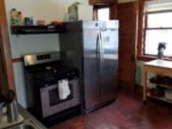 5th image of 2955 N Maryland Ave
