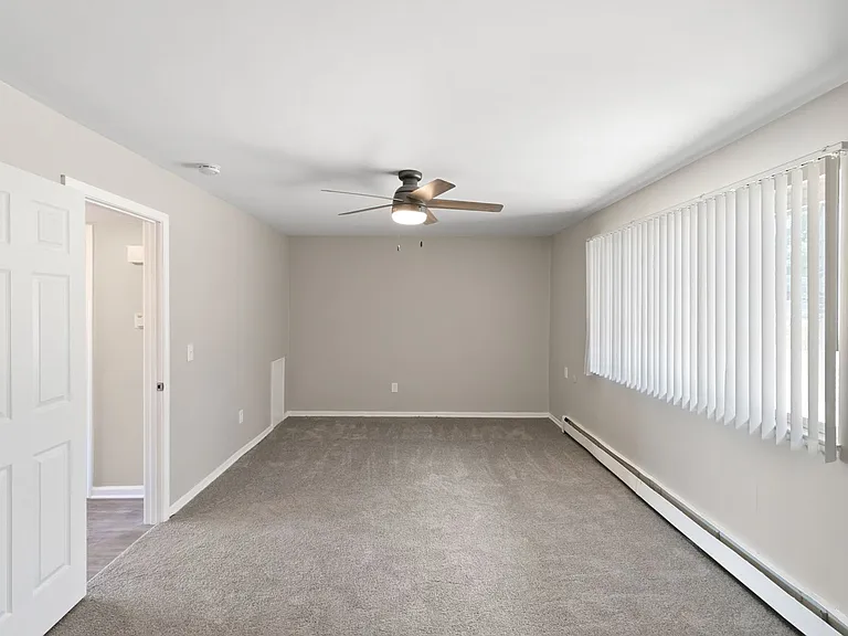 Brownell Apartments - Coast to Coast Management — Photo 3