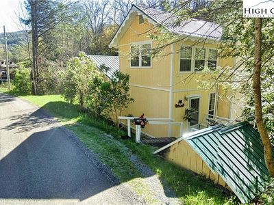 232 Cole Hollow Road, Newland, NC, 28657