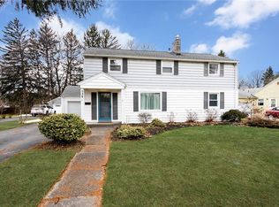 529 Grosvenor Rd, Rochester, NY 14610