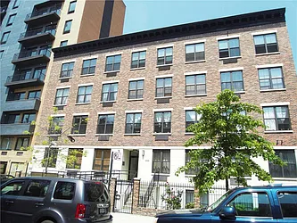 Rented by R New York