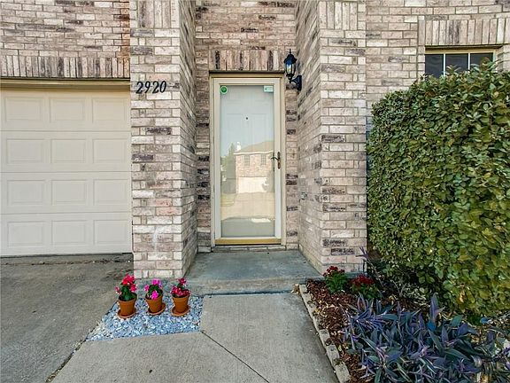 3rd image of 2920 Santa Sabina Dr