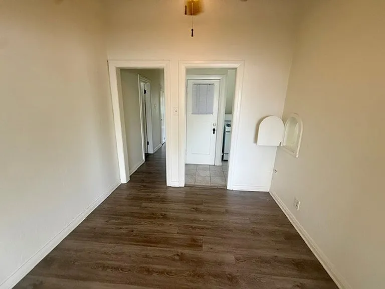 1053-1059 Mira Mar Ave #3751-3753 — Photo 4