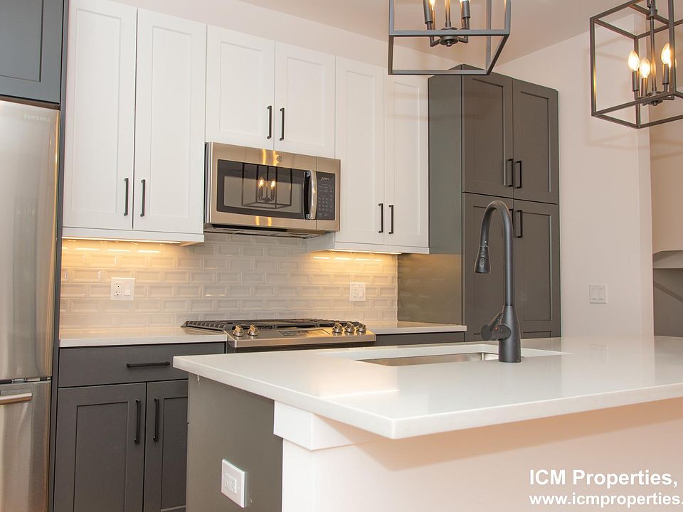 1st image of 1614 W Belle Plaine Ave #2T
