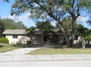 2210 Edwards Rd, Fort Pierce, FL 34982