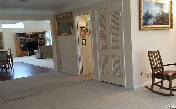 3rd image of 391 Kinmore Ct
