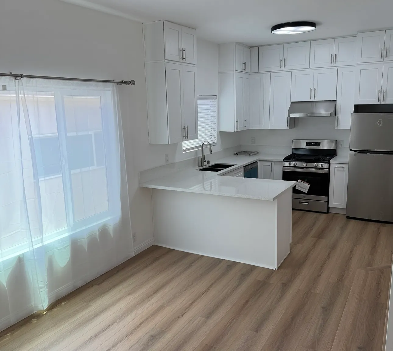 2 bed, 1600 sqft, $4,995 — Photo 1