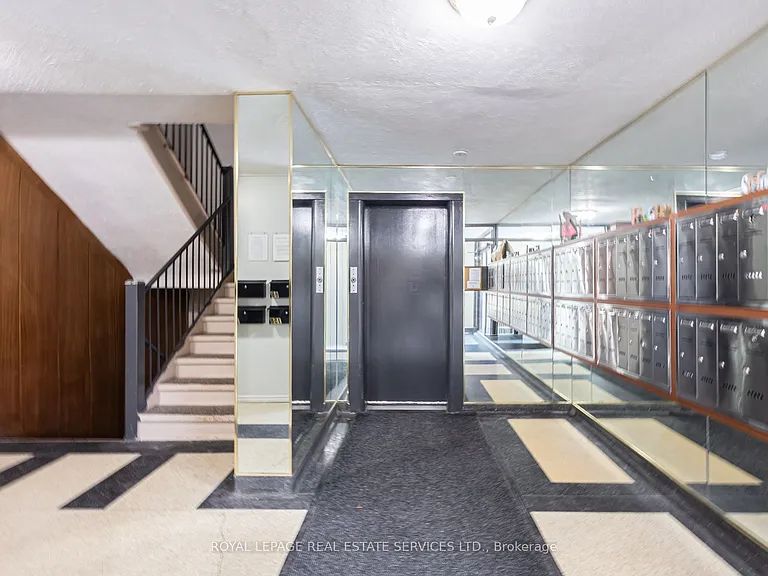 101 Coe Hill Dr #206 — Photo 3