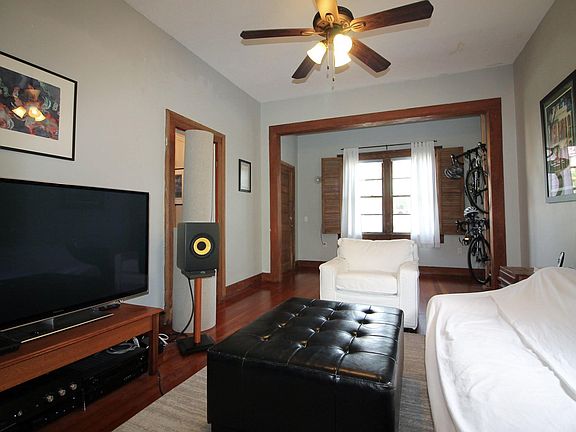 4th image of 859 Roosevelt Pl