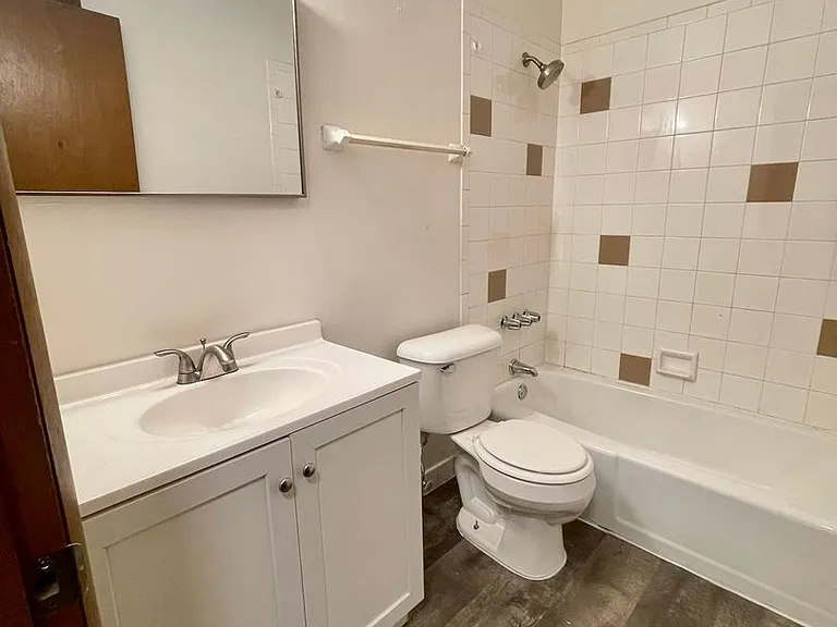 1524 E Providence Ave — Photo 12