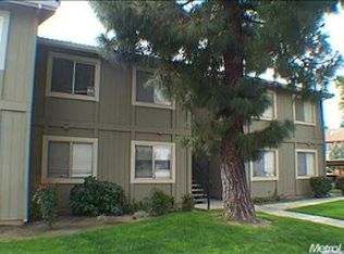 455 Cherry Ln APT C, Manteca, CA 95337