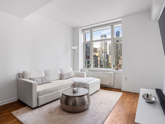 3rd image of 502 9th Ave APT 9D
