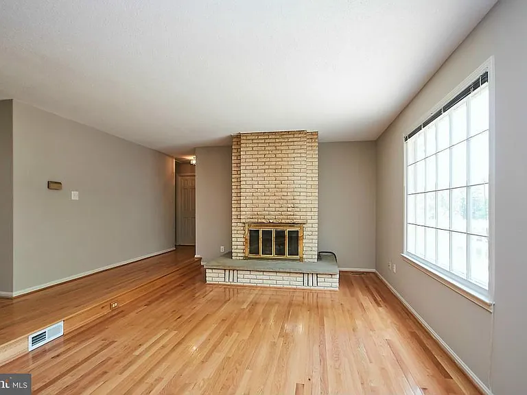 1513 Gingerwood Ct — Photo 7