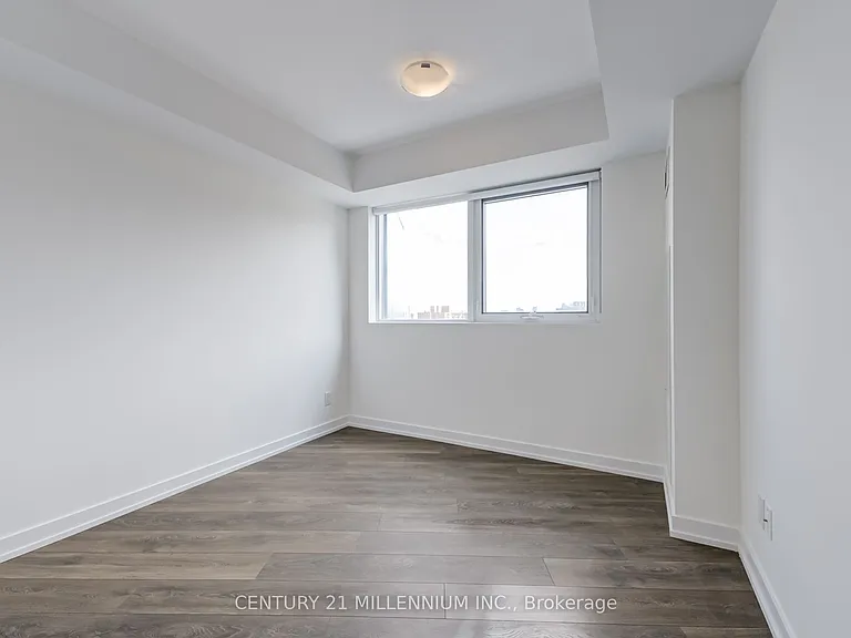159 Wellesley St E #708 — Photo 21