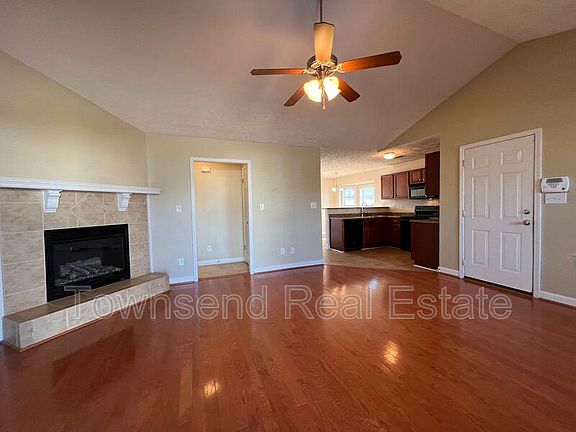 3rd image of 1489 Mingary Ave