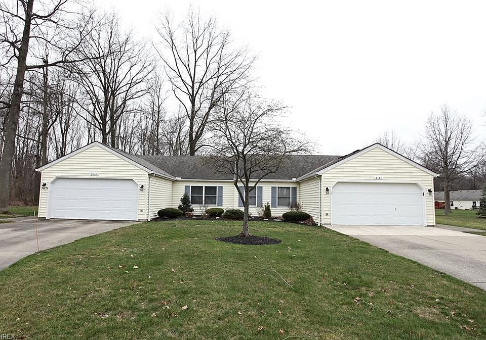1st image of 2127 Oakwood Ct